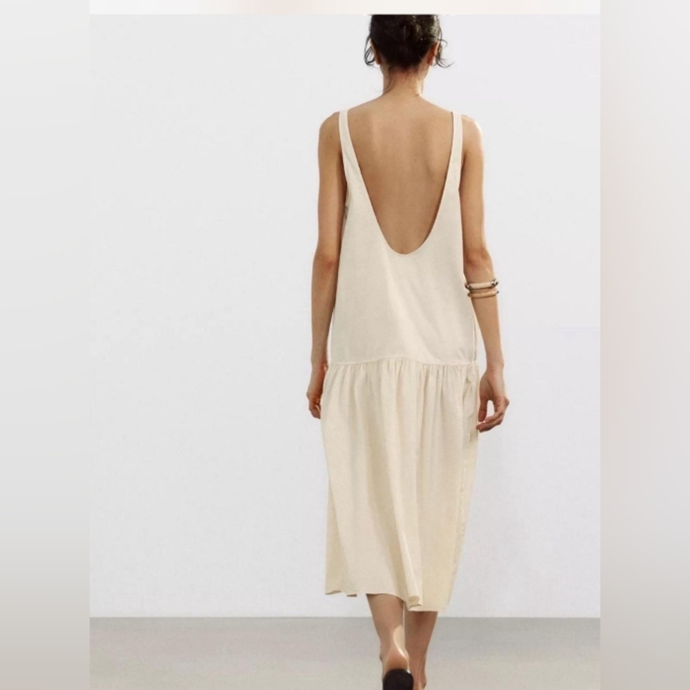Zara Ruched Midi Dress - Picture 2 of 6